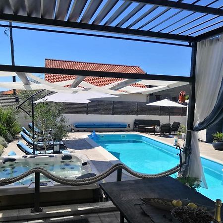 Deluxe Apartman Porto โตรกีร์ ภายนอก รูปภาพ