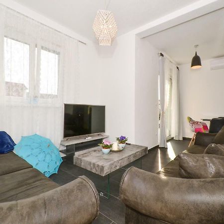 Deluxe Apartman Porto โตรกีร์ ภายนอก รูปภาพ