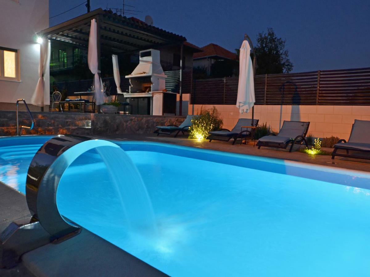 Deluxe Apartman Porto โตรกีร์ ภายนอก รูปภาพ