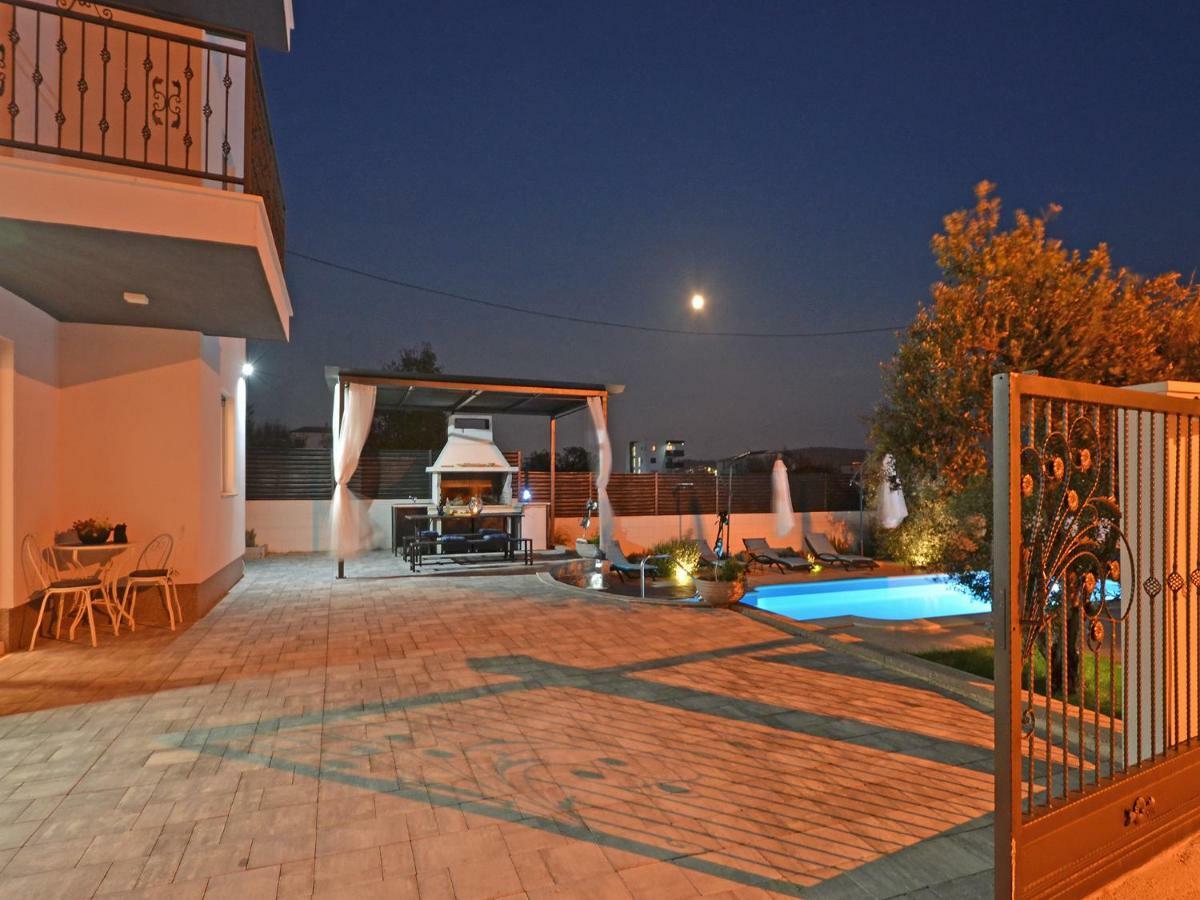 Deluxe Apartman Porto โตรกีร์ ภายนอก รูปภาพ
