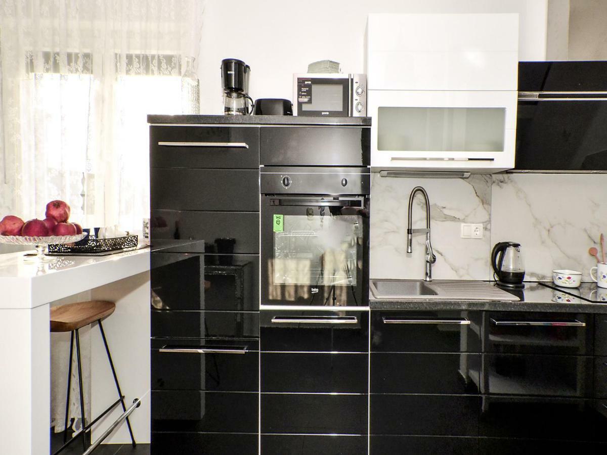 Deluxe Apartman Porto โตรกีร์ ภายนอก รูปภาพ