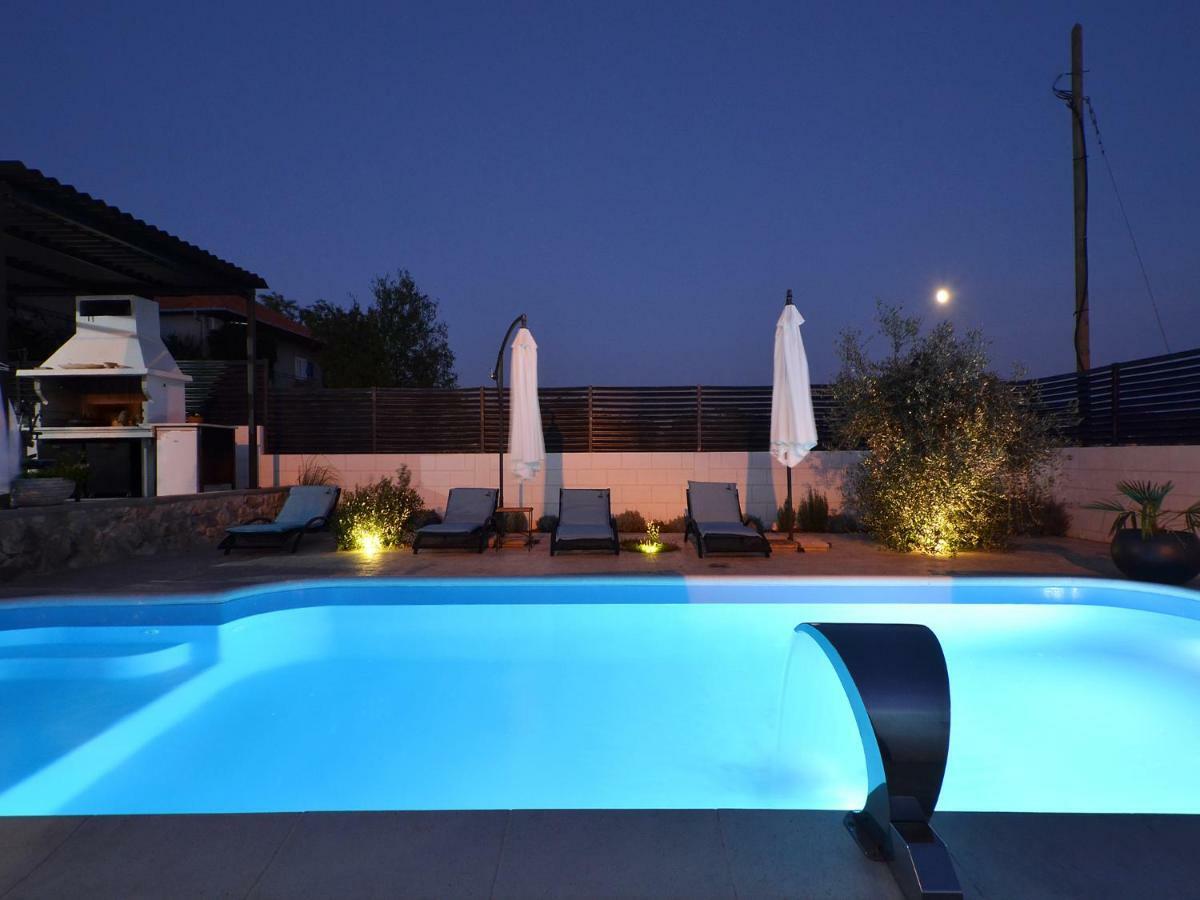 Deluxe Apartman Porto โตรกีร์ ภายนอก รูปภาพ