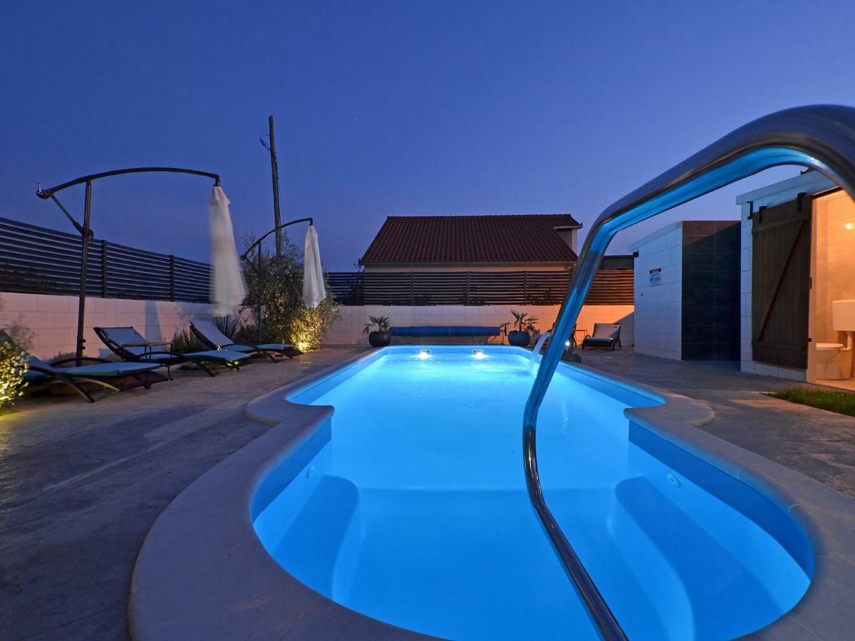 Deluxe Apartman Porto โตรกีร์ ภายนอก รูปภาพ