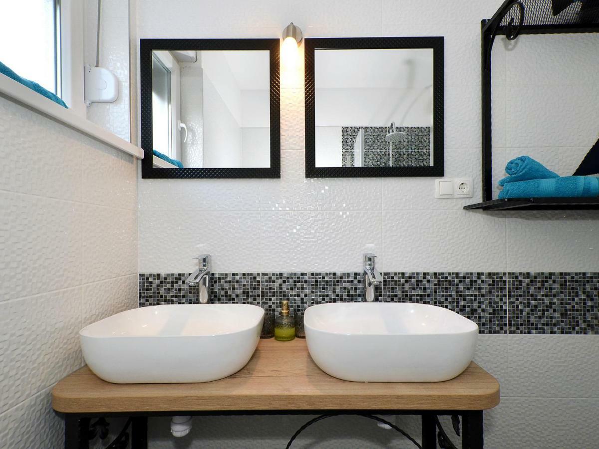 Deluxe Apartman Porto โตรกีร์ ภายนอก รูปภาพ